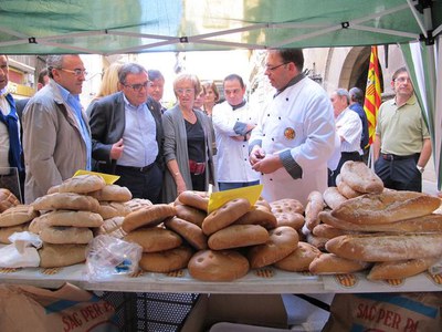 Foto 2. El Gremi ha ofert vuit varietats de pa d'arreu de l'Estat.
