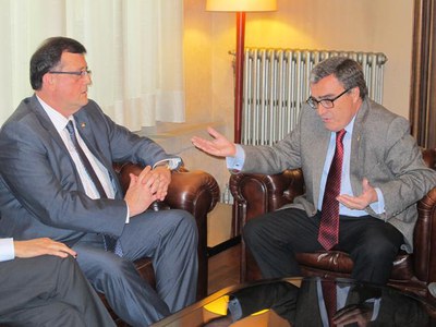 Foto 4. Ros li ha traslladat la importància de connectar Lleida amb el Corredor Mediterrani.