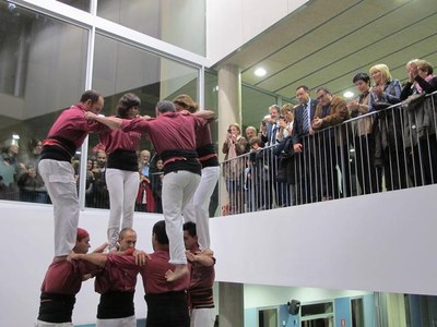 Foto 2. Els Castellers han fet un castell de 8, sols per primera vegada.
