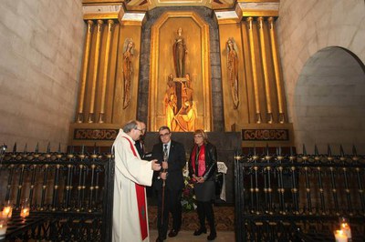 Foto 3. Ofrena floral a la Catedral per celebrar Santa Cecília.