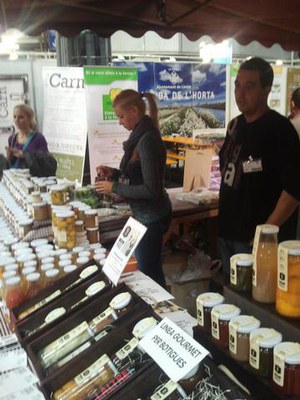 Foto 2. L'acció d'aquestes dues firmes s'ha fet a través de la Regidoria de Medi Ambient i Horta i en el marc del projecte Agriproxi.