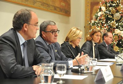 Foto 3. Ros ha explicat el model de nova ciutat que aprofiten les noves tecnologies per fer ciutats més eficients, ecològiques i orientades a la ciut….