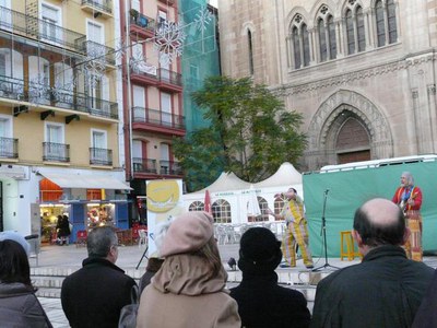 La plaça Sant Joan i el seu entorn han acollit les activitats organitzades per l'entitat adreçades a captar fons per al local..