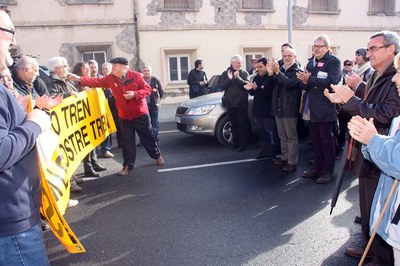 Foto 2. El Ple Municipal de l’Ajuntament de Lleida va aprovar ahir una moció per unanimitat a favor de la línia.