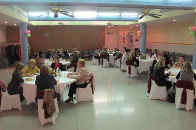 Foto 2. Les dones d'aquest barri de la ciutat han festejat Santa Àgueda.