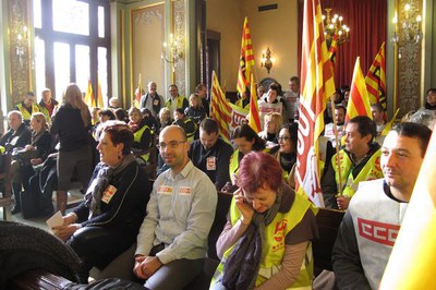 Els representants de CCOO i UGT al saló de sessions..
