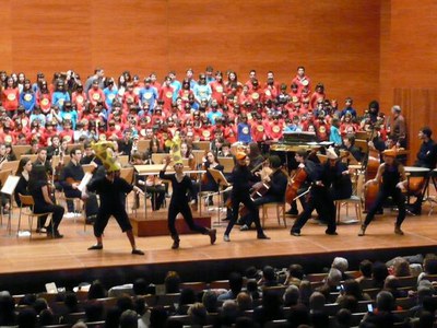 L'Aula de Teatre ha assumit la part actoral de la cantata..