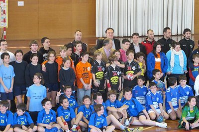 Foto 2. Els regidors Alonso i Paco Cerdà, el president del club i el representant territorial de l'Esport a Lleida, Quim Perisé.