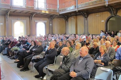 Foto 2. A l'acte de presentació també hi han assistit els regidors Maria Rosa Ball, Jesús Castillo i Paco Cerdà.