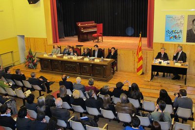 Foto 3. L'alcalde ha enaltit l'homenatjat en els seus parlaments.