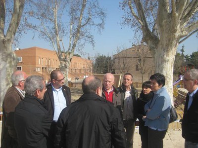 L'actuació permetrà fer una reforma gairebé integral canviant el paviment, posant nou mobiliari urbà, il·luminació i jocs infantils.