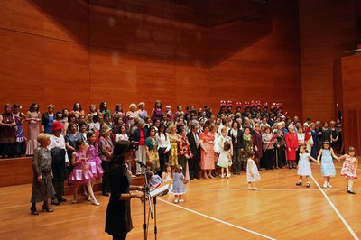 Foto 2. Ros ha agraït el paper de la dona, tant a casa com al teixit associatiu de la ciutat.