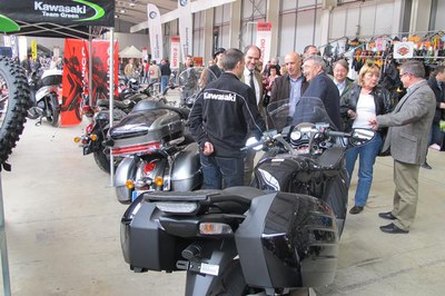 Foto 4. Peris ha afirmat que les motos i les bicicletes són dos sectors molt arrelats al territori i ha destacat les activitats paral·leles que ofere….