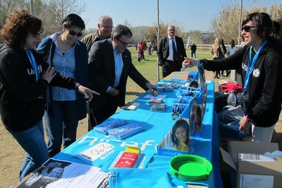 Foto 4. UNICEF ha organitzat la gimcana solidària “Aigua i alimentació al Sahel”.