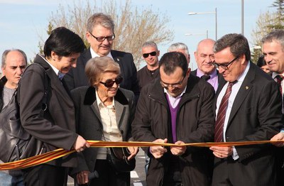 L’altre tram que va des de Torres Salses fins al carrer Vila-rodona de Magraners també ha permès, a la vegada, la posada en funcionament del nou pont….