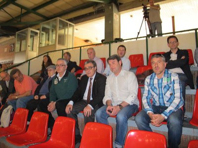 Foto 3. El paer en cap, amb el president del club, Enric Duch.