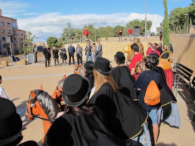 Foto 3. Àngel Ros ha destacat els 100.000 visitants que ha tingut el conjunt monumental del Turó de la Seu Vella aquest 2011.