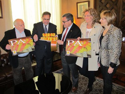 Presentació del pa de Sant Jordi.