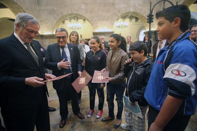 Salutació als participants en el Dia del Municipi..