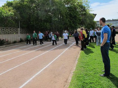 Foto 3. Alonso, animant els participants.
