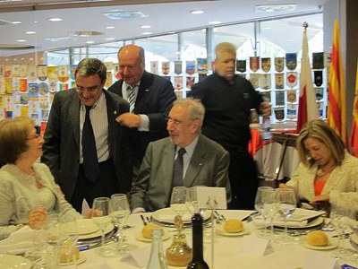 Foto 2. Ros ha assistit al dinar solidari que el Rotary Club de Barcelona ha organitzat en benfici de Creu Roja de Lleida.