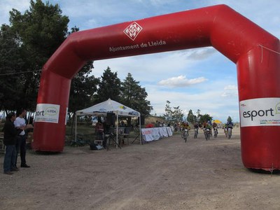 Foto 2. El I Trofeu Open Lleida BTT Infantil s'ha fet aquesta tarda al circuit Bike Parc de Gardeny.