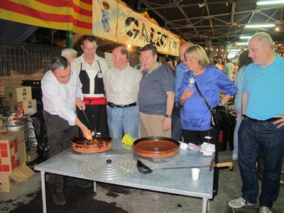 Foto 2. Àngel Ros ha estat convidat a participar en l'elaboració de la queimada del Centro Galego.