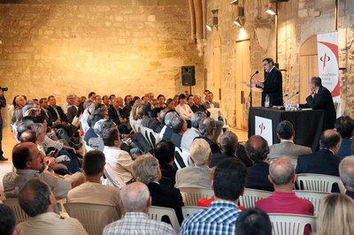 Fotografia de la conferència, que ha tingut lloc al Castell del Rei - La Suda.