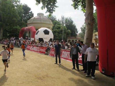 Foto 3. La Milla Urbana Escolar s'ha corregut als Camps Elisis de Lleida.