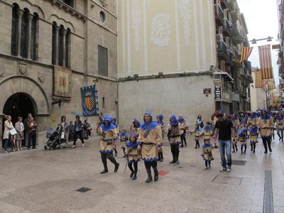 Foto 5. Els més petits han estat els protagonistes de la desfilada matinal.