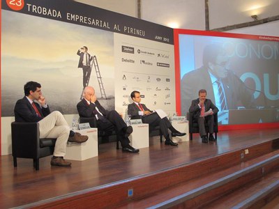 L’alcalde de Lleida ha presentat un panel econòmic-financer sobre propostes concretes per superar la recessió.