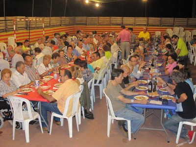 Foto 2. Unes 180 persones han compartit el sopar d'aquesta nit.