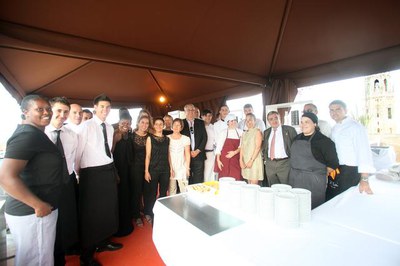 El paer en cap, amb l'equip de cuiners i els professionals al capdavant de la Corona del Rei durant aquesta primera quinzena de juliol..