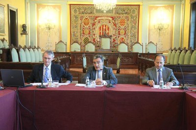 Foto 2. El catedràtic de Política Econòmica, Antón Costas, ha pronunciat la conferència "Propostes per avançar en mig de la tempesta".