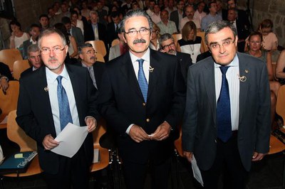 Al centre de la imatge, el director general de Telefònica a Catalunya, Kim Faura, amb el paer en cap, Àngel Ros, i el director executiu de Segre, Joa….