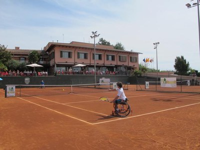 Foto 2. El madrileny Daniel Caverzaschi s'ha proclamat campió del II Lleida Open Internacional Ortopèdia Rubio.