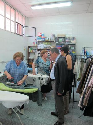 El paer en cap, Àngel Ros, acompanyat dels representants de Càritas Diocesana i Troballes, ha visitat les instal·lacions.