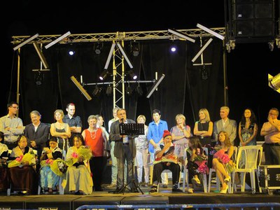 Foto 2. L'alcalde ha destacat la qualitat humana de la pregonera d'enguany.