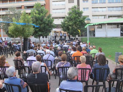 Foto 2. El concert d'havaneres tanca la festa major del barri.