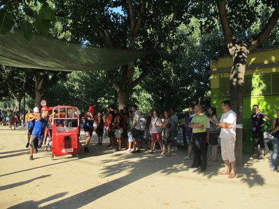 Foto 2. El llit disfressat d’autobús londinenc ha guanyat el premi a l’originalitat.