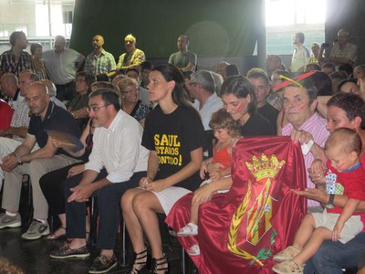 Foto 5. Expectació al pavelló, per veure la final amb la participació del piragüista lleidatà.