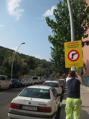 Dins del projecte d'entorns escolars segurs al voltant de Lestonnac també es canvia el sentit de circulació del carrer Bisbe Galindo.