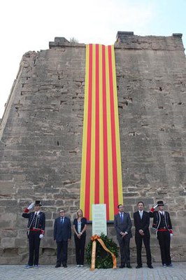 L'acte commemoratiu ha finalitzat amb el cant de l'Himne Nacional de Catalunya "Els Segadors".