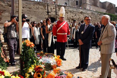 Foto 3. Àngel Ros i Josep Vallverdú han fet l'ofrena.