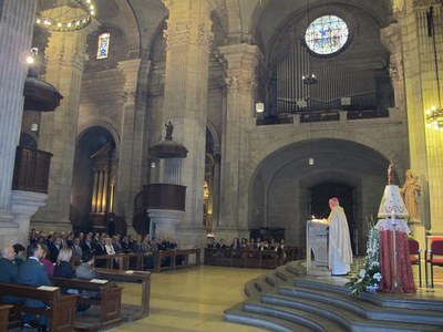 Foto 5. El bisbe Piris ha oficiat la missa a la Catedral en honor a la Verge del Pilar.