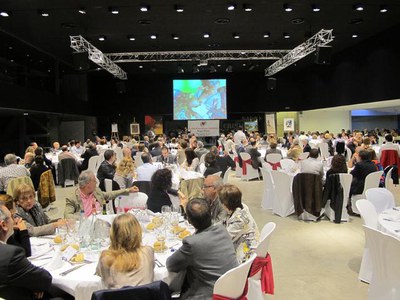 Foto 3. Diversos regidors de la Paeria han participat en aquesta acció solidària.