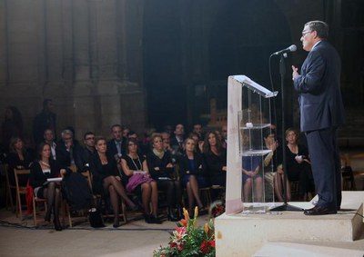 Foto 3. Ros ha felicitat Funde per l'organització d'aquests Premis.