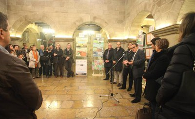 Foto 3. La mostra s'exposa al Pati del Palau de la Paeria.