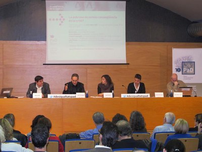 Foto 2. La presentació s'ha fet a la sala Jaume Magre de la Regidoria d'Educació.