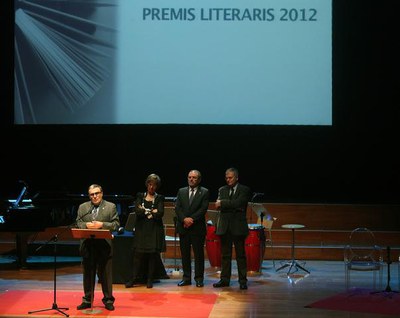 Foto 2. Ros ha assegurat que una nit literària com a acte cultural representa un espai de llibertat a la ciutat.